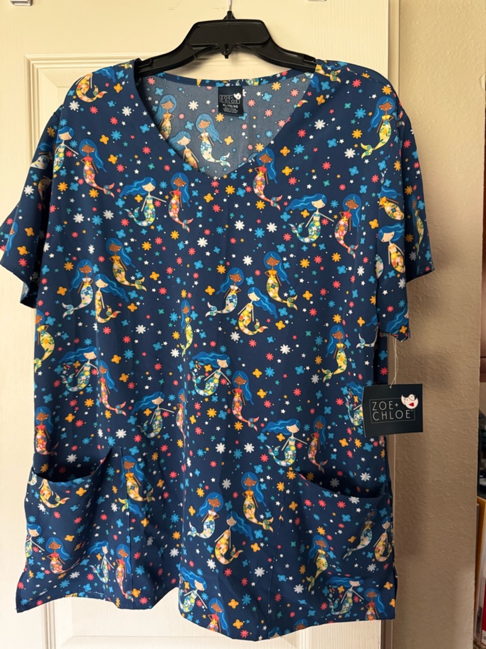 Zoe + Chloe Women's Navy Mermaid Print Scrub Top